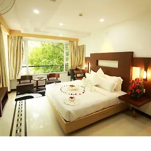 Parakkat Nature Hotel Munnar